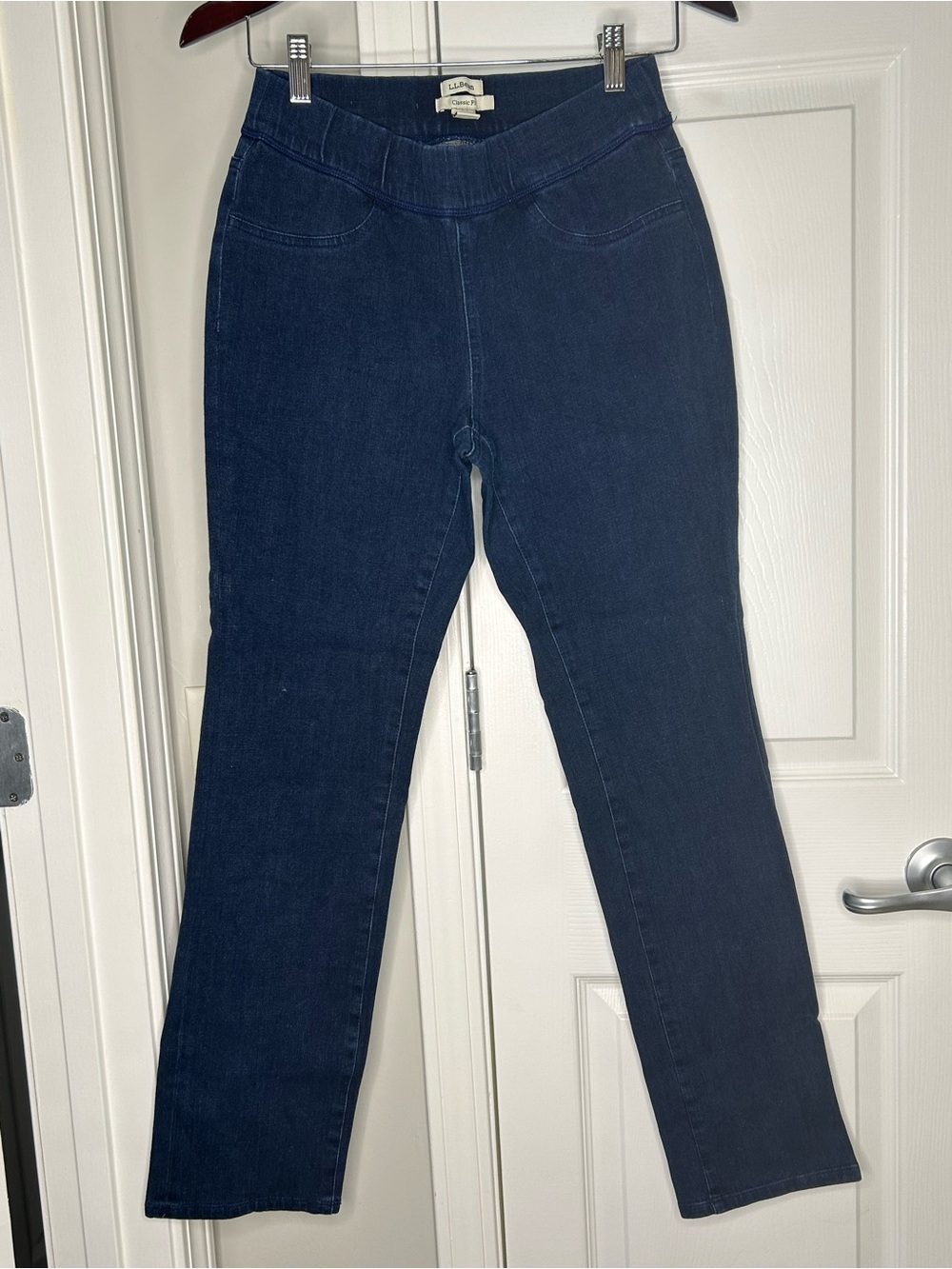 L.Bean Classic Fit Women’s Pull-On Stretch Jeans Dark Wash Size 6